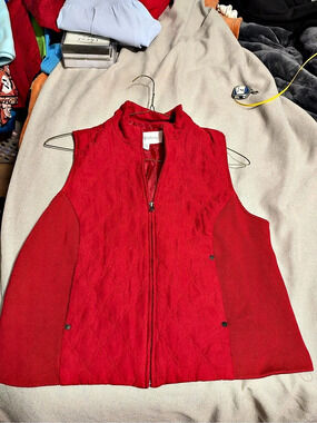 Relativity Red Quilted Zip Vest Size XL
